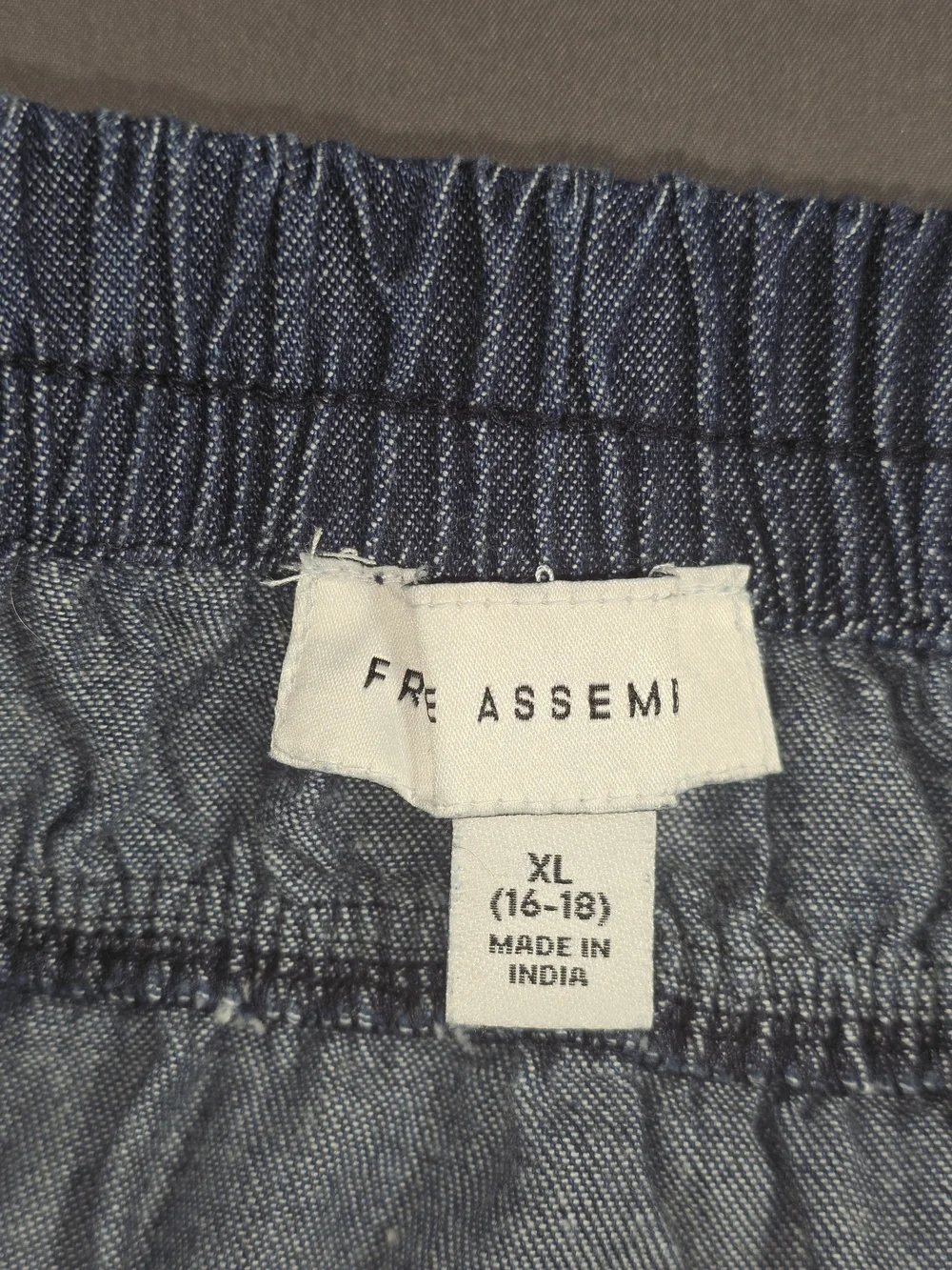FREE ASSEMBLY XL (16–18) Embroidered Denim Skirt 🌸
